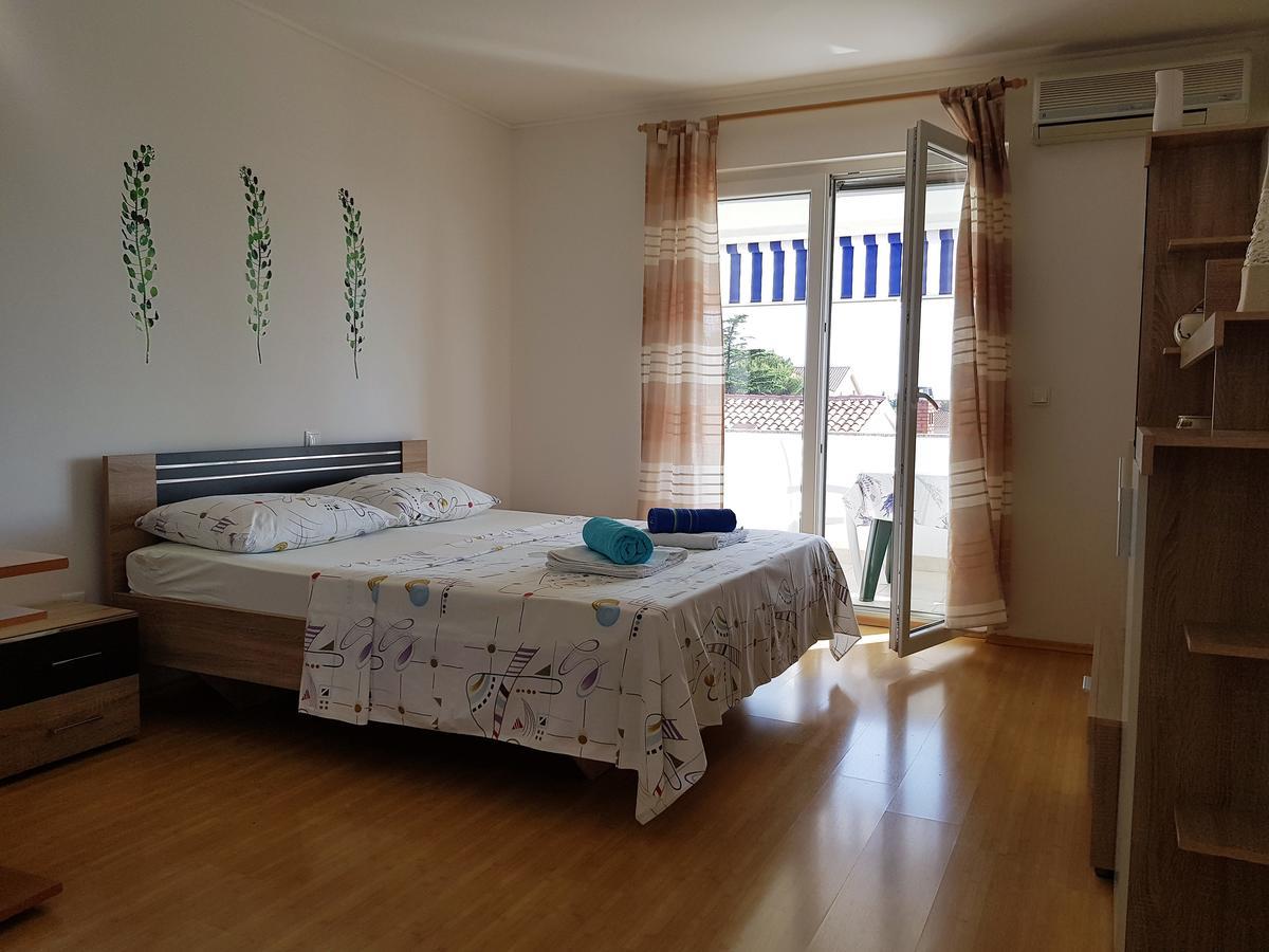 Apartment Monica Novalja
